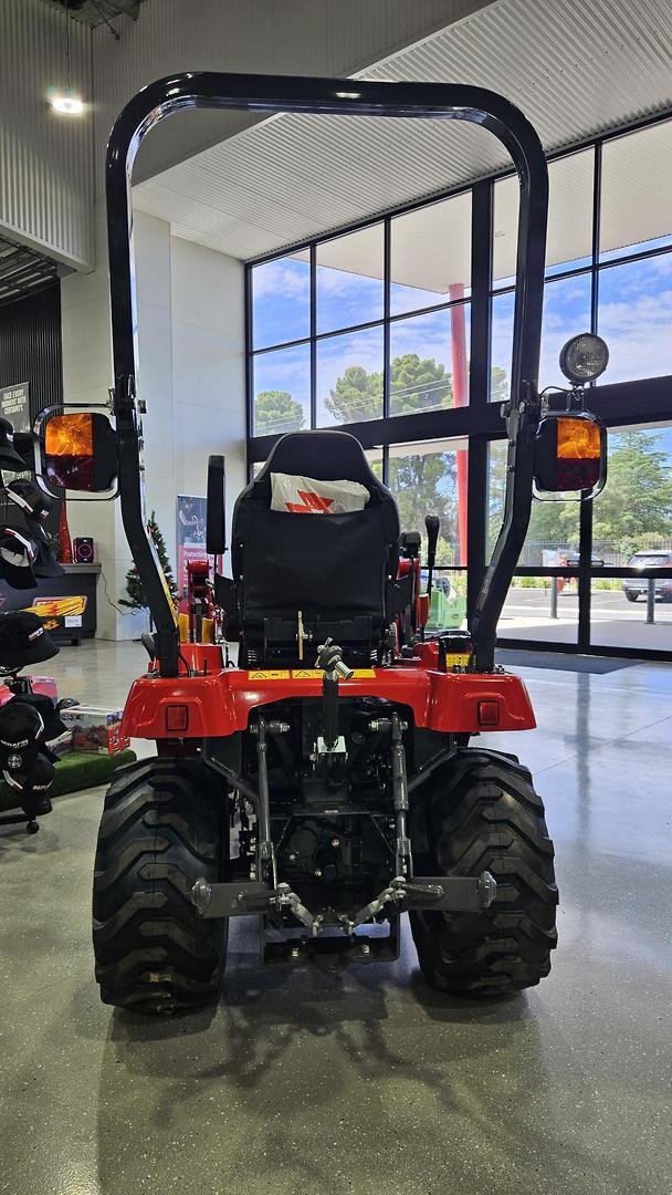 2025 Massey Ferguson 1Gc.25 Red