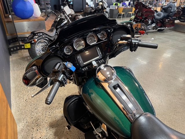 2015 Harley-davidson FLHTK ULTRA LIMITED Black