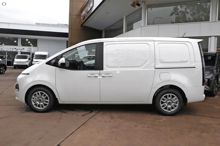 2025 Hyundai STARIA LOAD Premium