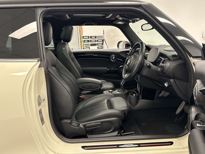 2021 MINI Hatch John Cooper Works Classic