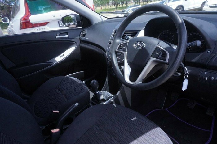 2016 Hyundai Accent Active