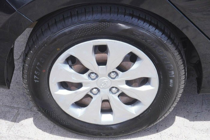 2016 Hyundai Accent Active