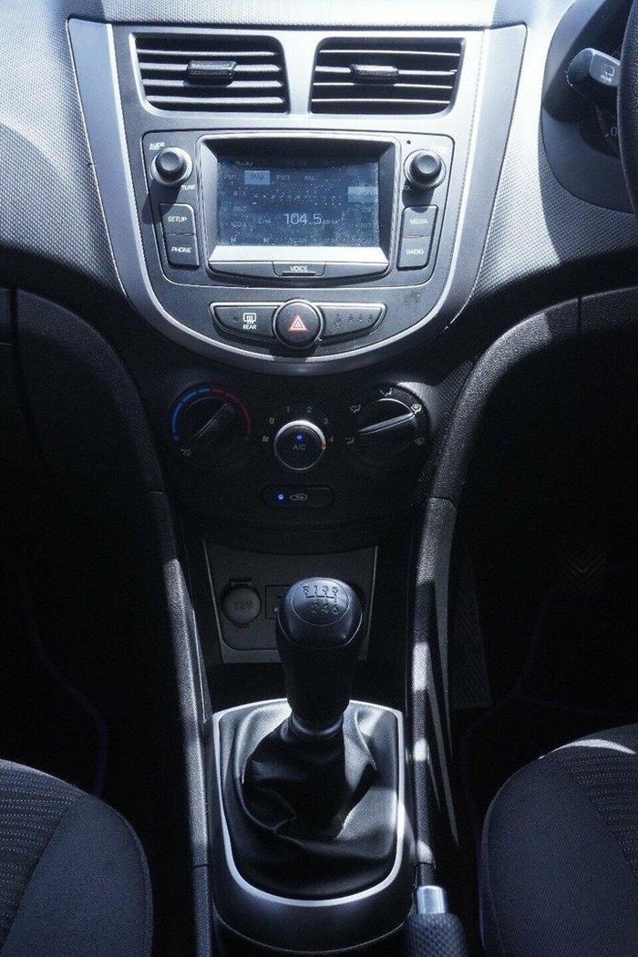 2016 Hyundai Accent Active