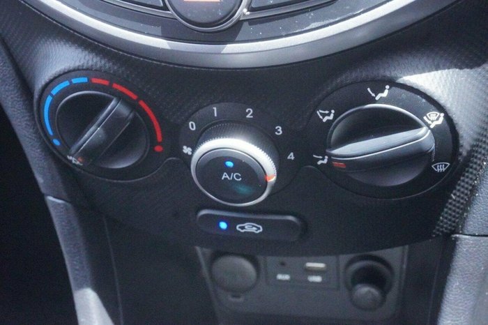 2016 Hyundai Accent Active