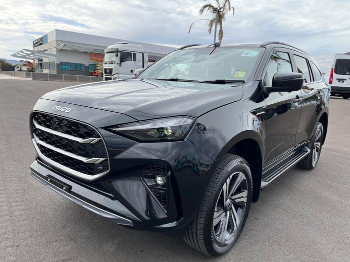 2025 Isuzu MU-X LS-T