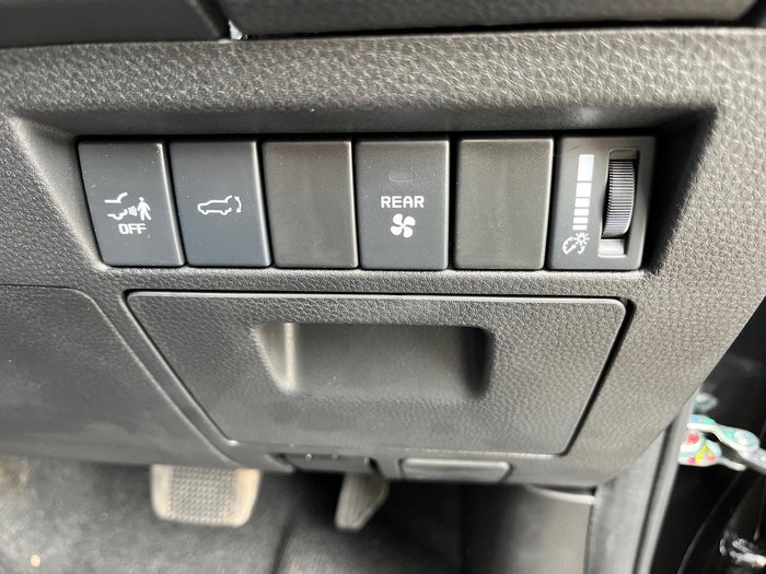 2025 Isuzu MU-X LS-T