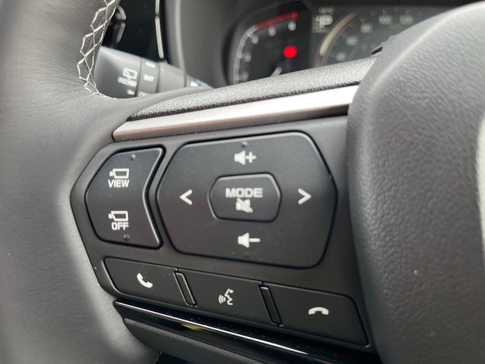 2025 Isuzu MU-X LS-T