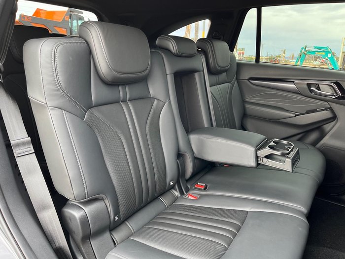 2025 Isuzu MU-X LS-T