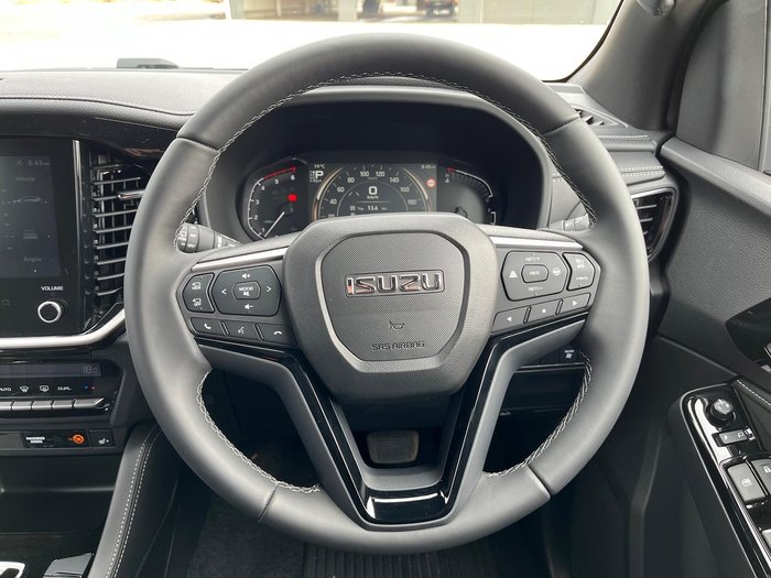 2025 Isuzu MU-X LS-T