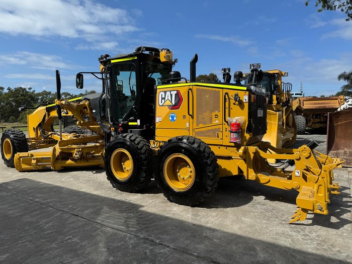 2024 Caterpillar 150 YELLOW