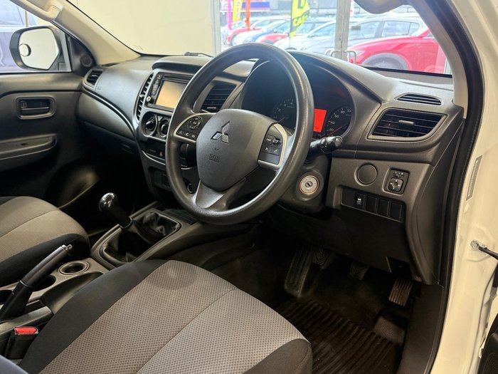 2019 Mitsubishi Triton GLX