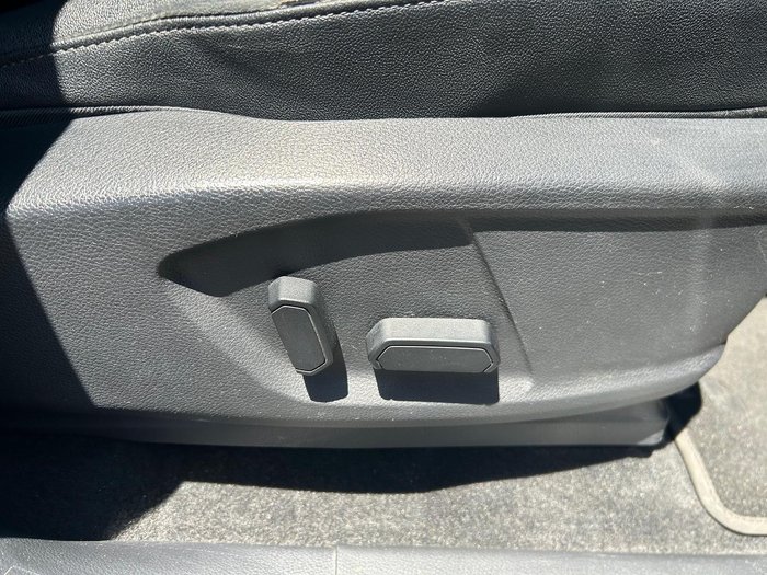 2022 Ford Everest Titanium