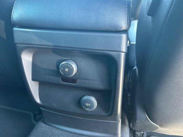 2022 Ford Everest Titanium