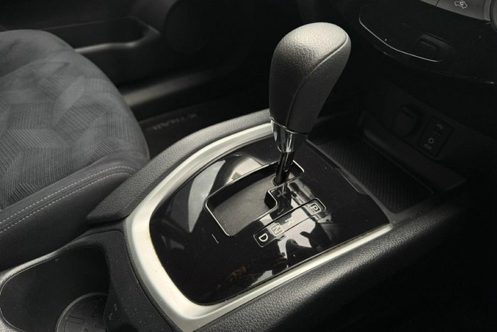 2015 Nissan X-TRAIL ST