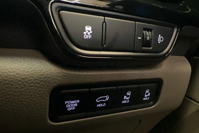 2024 Kia Carnival GT-Line