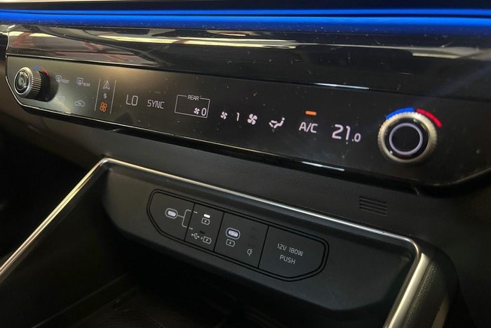 2024 Kia Carnival GT-Line