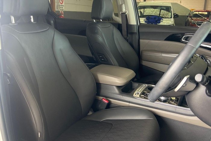 2024 Kia Carnival GT-Line