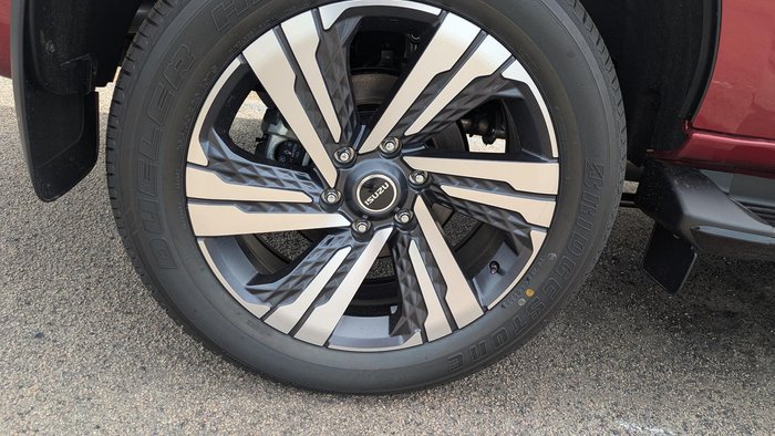 2025 Isuzu MU-X LS-T