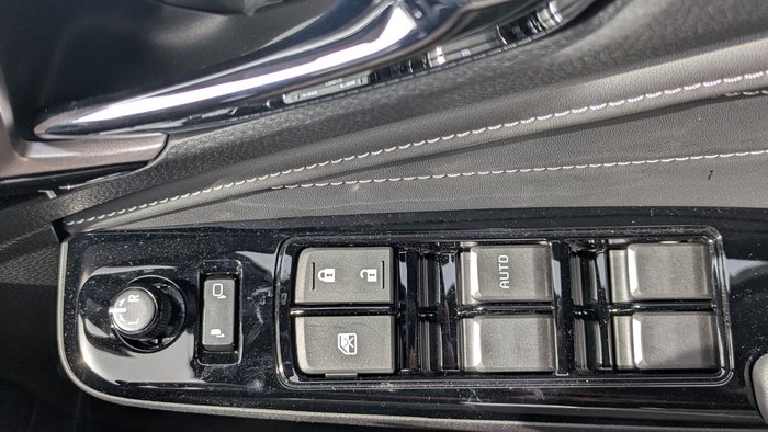 2025 Isuzu MU-X LS-T