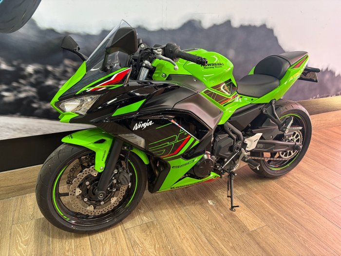 2024 Kawasaki NINJA 650L GREEN