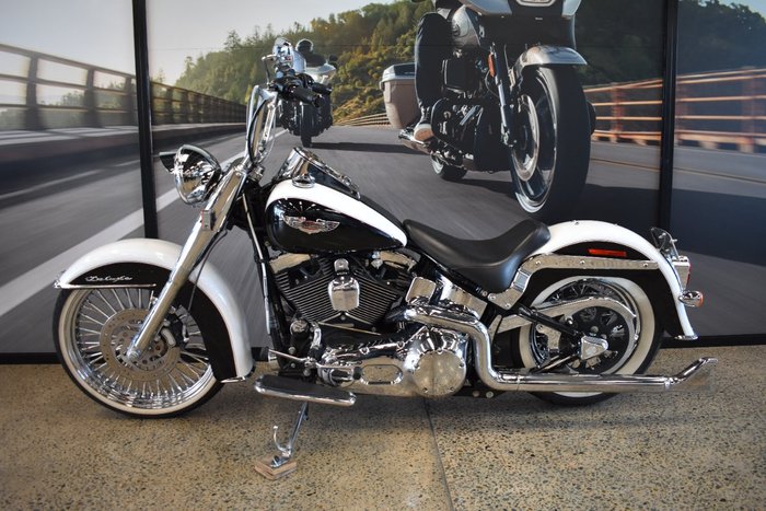 2005 Harley-davidson FLSTN SOFTAIL DELUXE BLACK