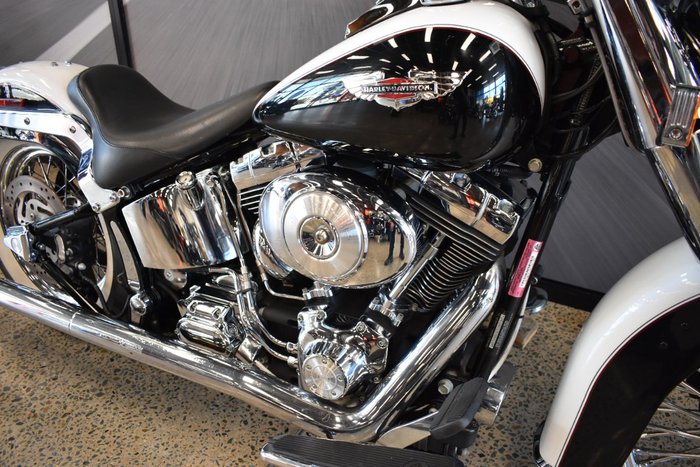 2005 Harley-davidson FLSTN SOFTAIL DELUXE BLACK