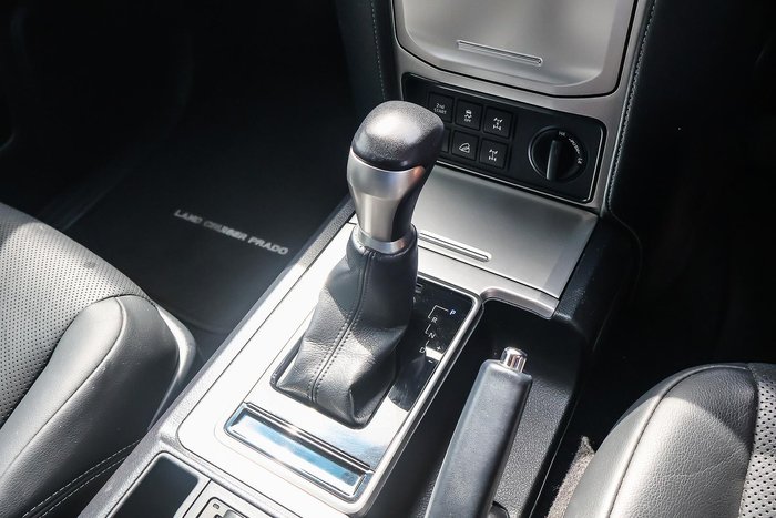 2021 Toyota Landcruiser Prado VX