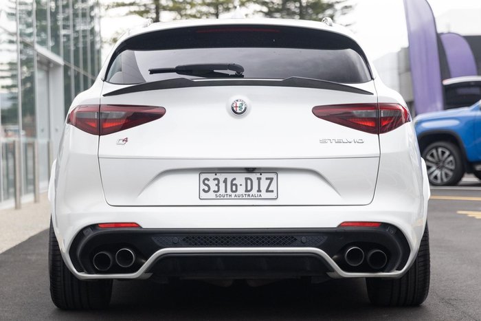 2019 Alfa Romeo Stelvio Quadrifoglio