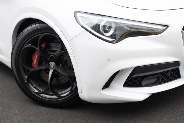 2019 Alfa Romeo Stelvio Quadrifoglio