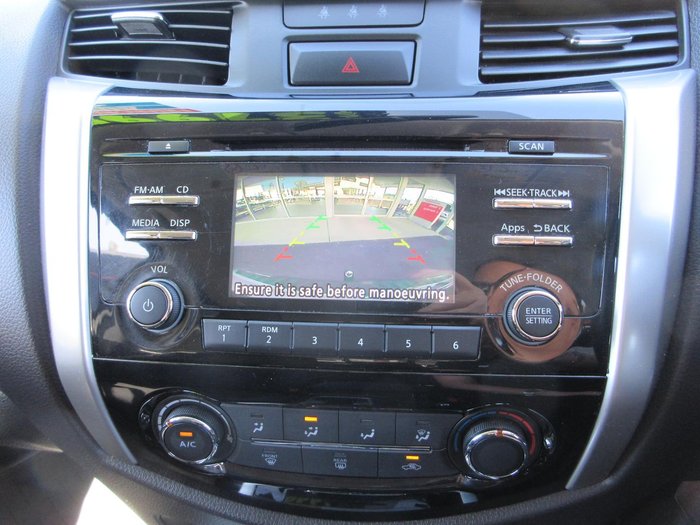 2018 Nissan Navara Silverline