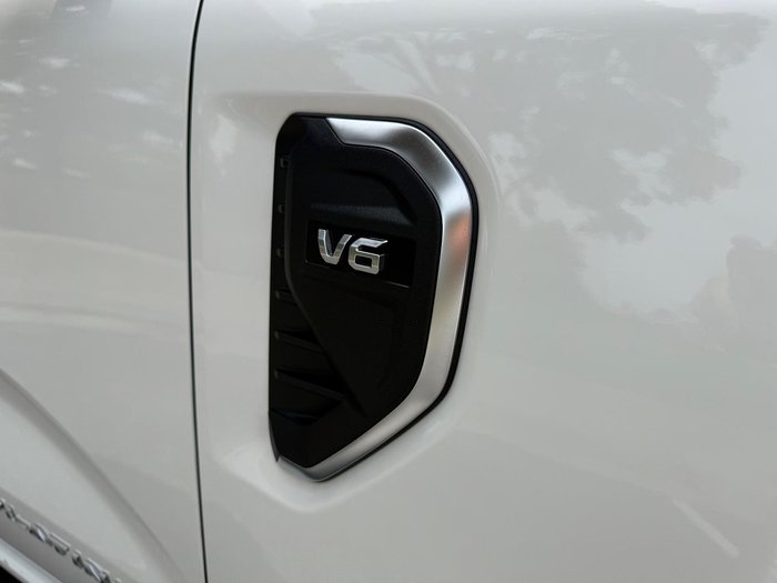 2025 Ford Everest Platinum