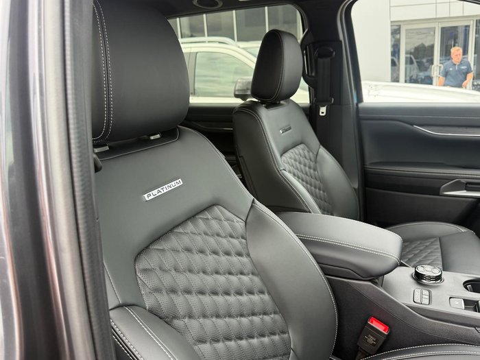 2025 Ford Everest Platinum