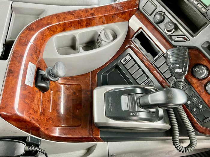 2023 UD Quon 460 Only 32329Klm 1505 Hours Suit New Byer $145500+Gst UD QUON 460 SINGLE DRIVE WHITE