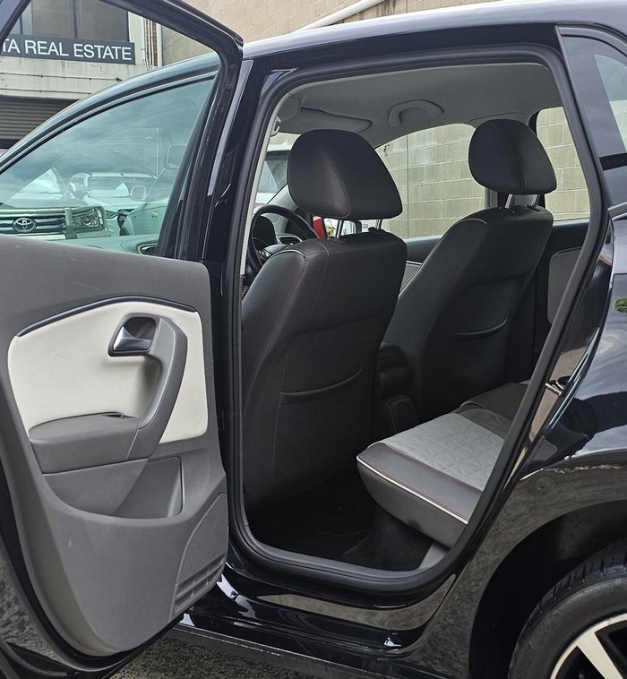 2016 Volkswagen Polo 81TSI beats 6R MY17 Deep Black