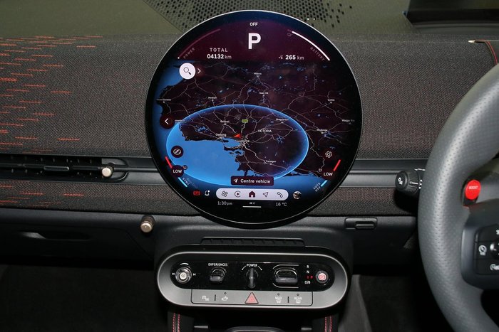 2025 MINI Aceman JCW E Favoured