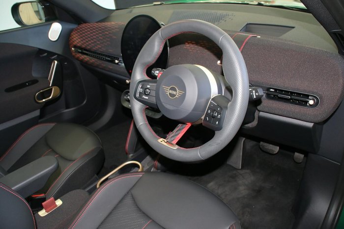 2025 MINI Aceman JCW E Favoured