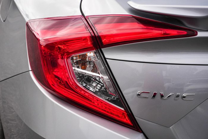 2019 Honda Civic VTi-S