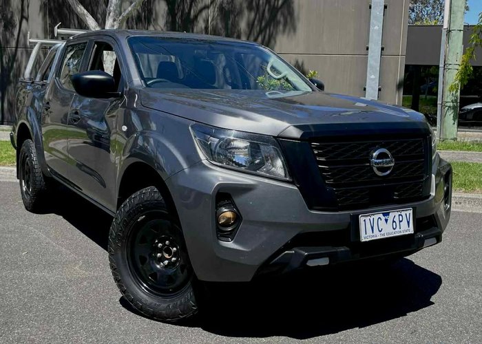 2022 Nissan Navara SL