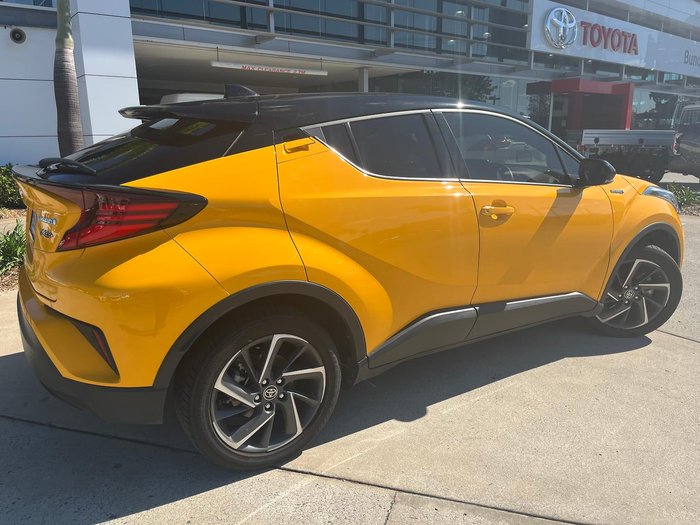 2022 Toyota C-HR Koba ZYX10R Hornet Yellow with Black Roof