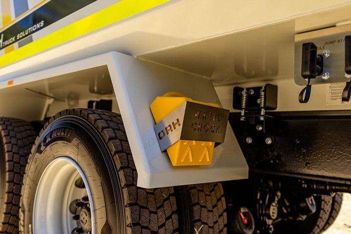 2025 Isuzu F Series FVZ 260-300 White