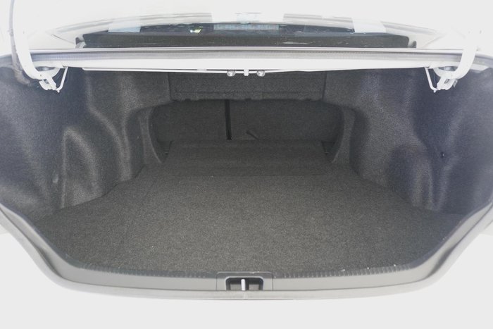 2016 Toyota Camry Altise