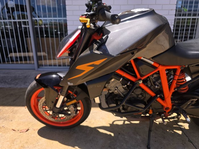 2017 Ktm 1290 SUPER DUKE R White