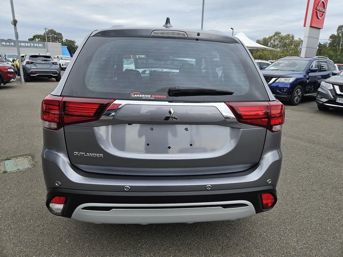 2021 Mitsubishi Outlander ES