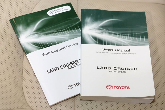 2021 Toyota Landcruiser VX