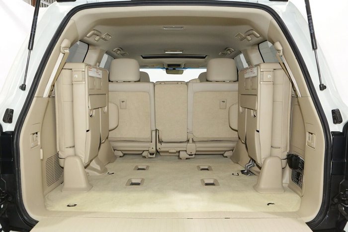 2021 Toyota Landcruiser VX