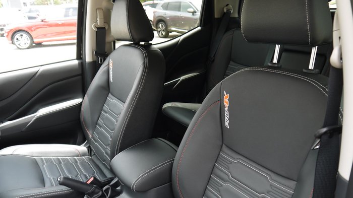 2025 Nissan Navara PRO-4X