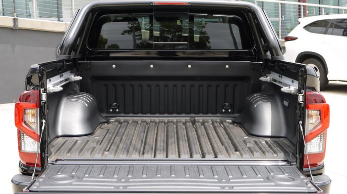 2025 Nissan Navara PRO-4X