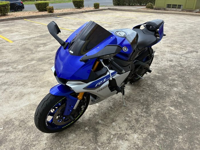 2015 Yamaha YZF-R1 Blue