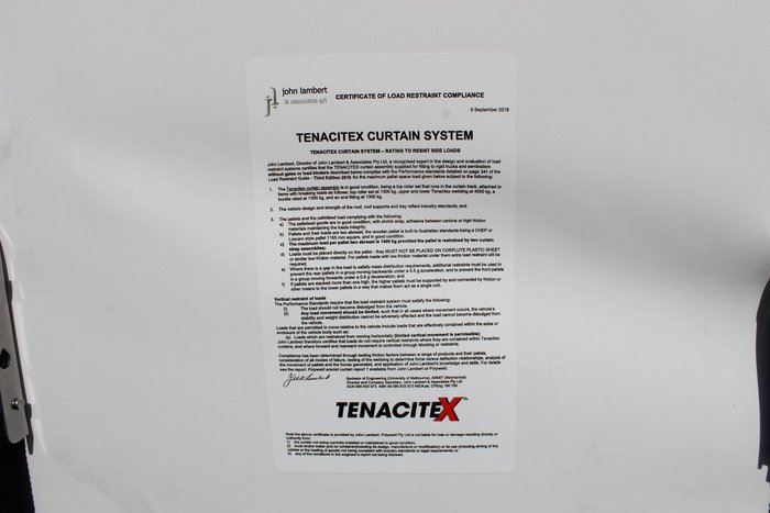 2015 Mitsubishi Fighter 1627 FUSO