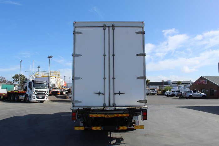 2015 Mitsubishi Fighter 1627 FUSO